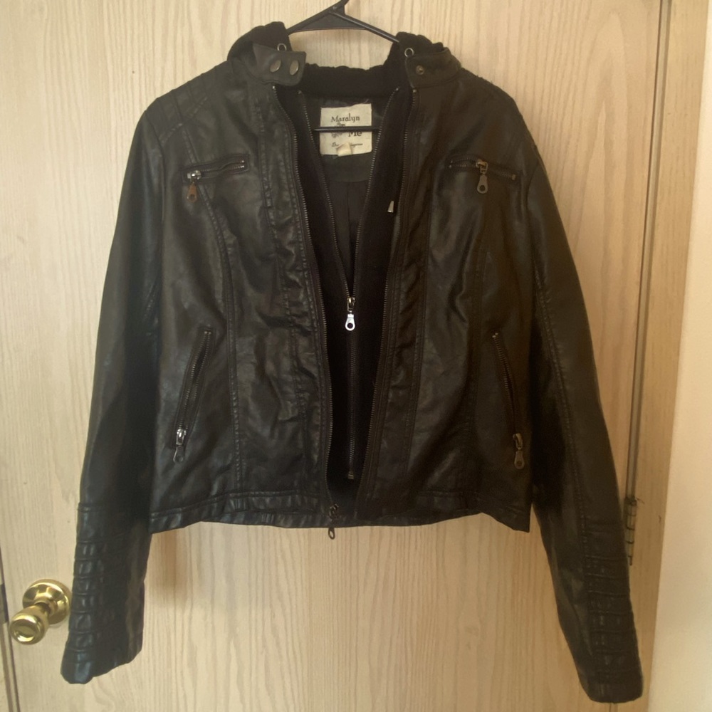 Black leather jacket, L